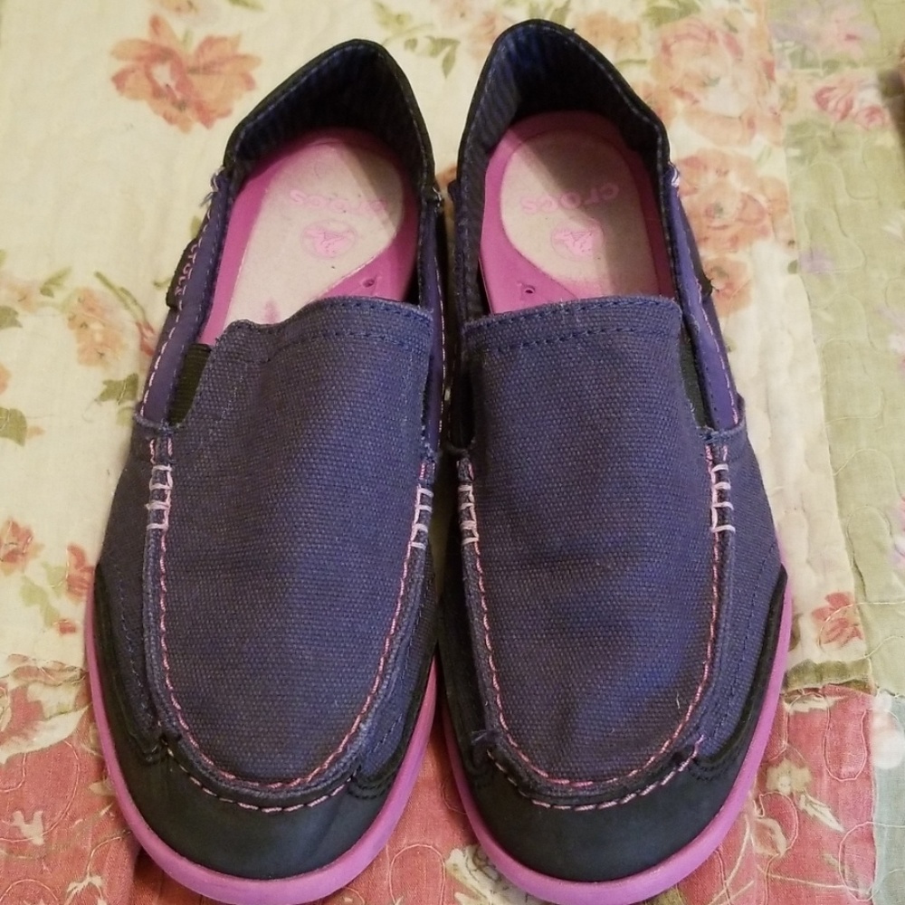Crocs Walu Loafer Size 6